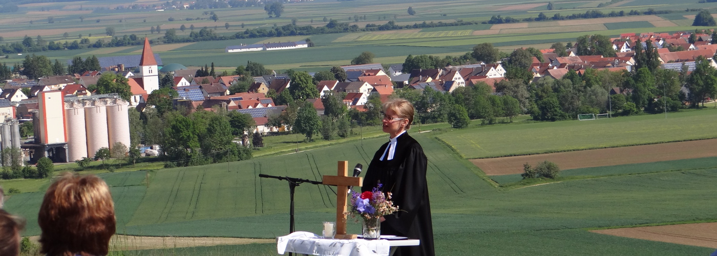 Pfarrerin Burger auf dem Himmelreich bei Holheim